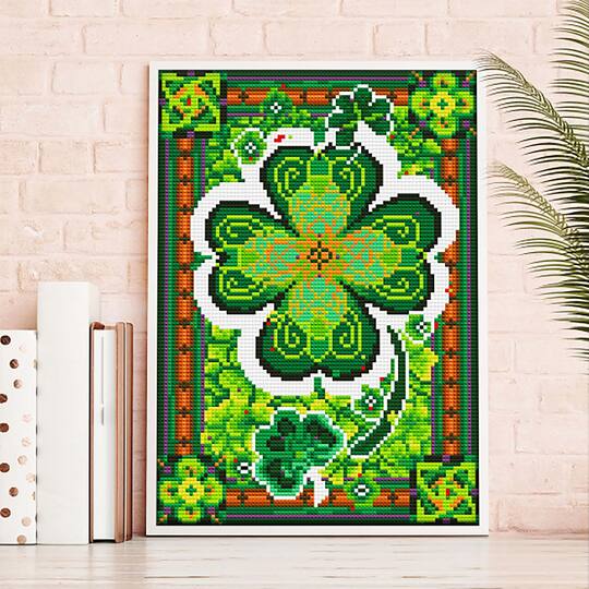 Sparkly Selections Clover Glow in the Dark Diamond Art Kit